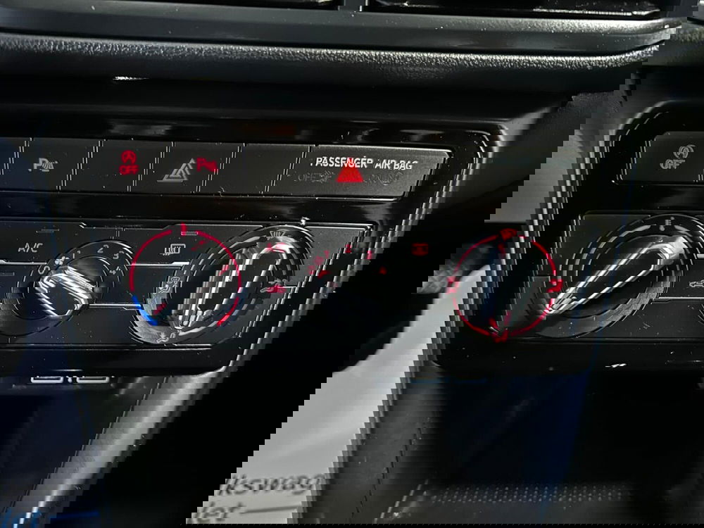 Volkswagen T-Cross usata a L'Aquila (14)