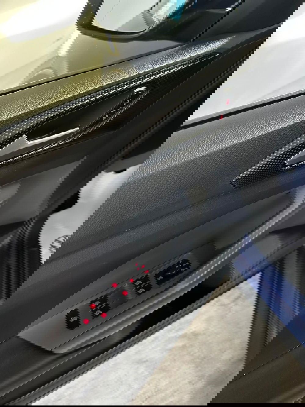 Volkswagen T-Cross usata a L'Aquila (8)