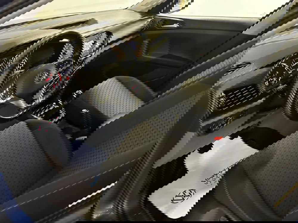 Volkswagen T-Cross usata a L'Aquila (9)