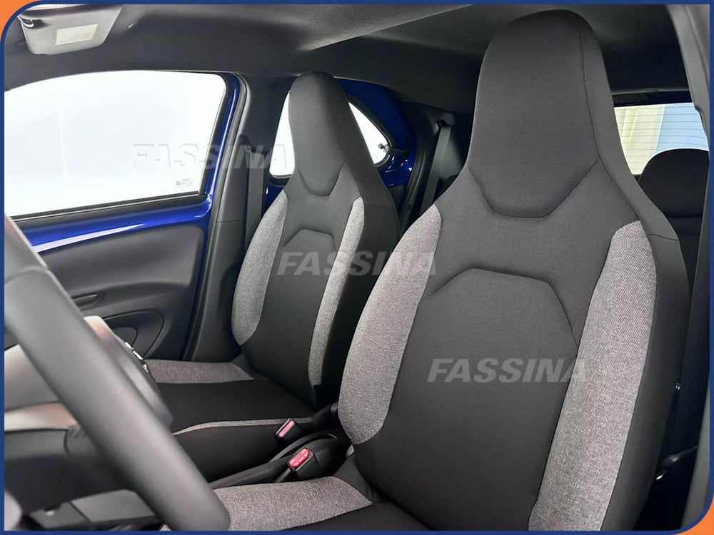 Toyota Aygo X nuova a Milano (9)