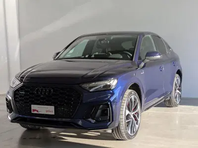Audi Q5 Sportback 40 2.0 tdi mhev 12V Identity Black quattro s-tronic del 2023 usata a Favara