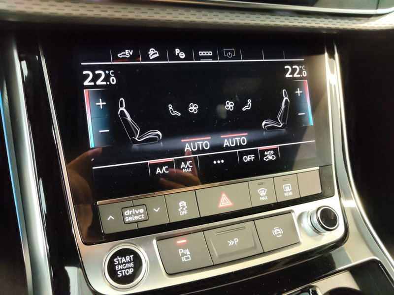 Audi Q8 nuova a Modena (11)