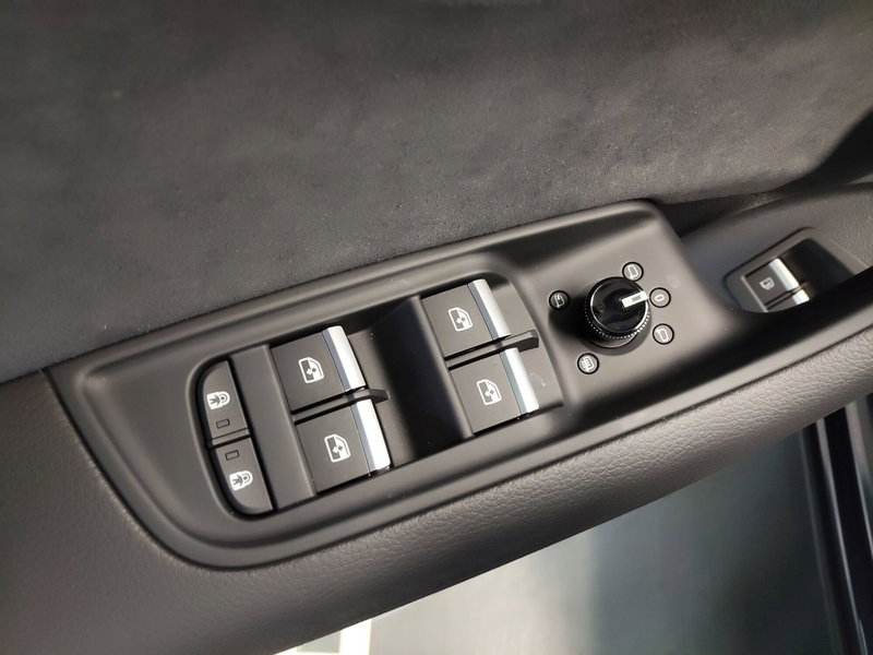 Audi Q8 nuova a Modena (14)