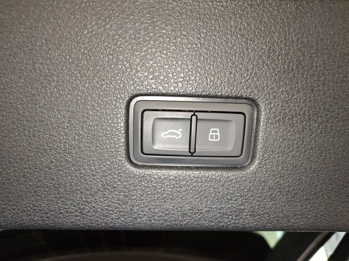 Audi Q8 nuova a Modena (16)