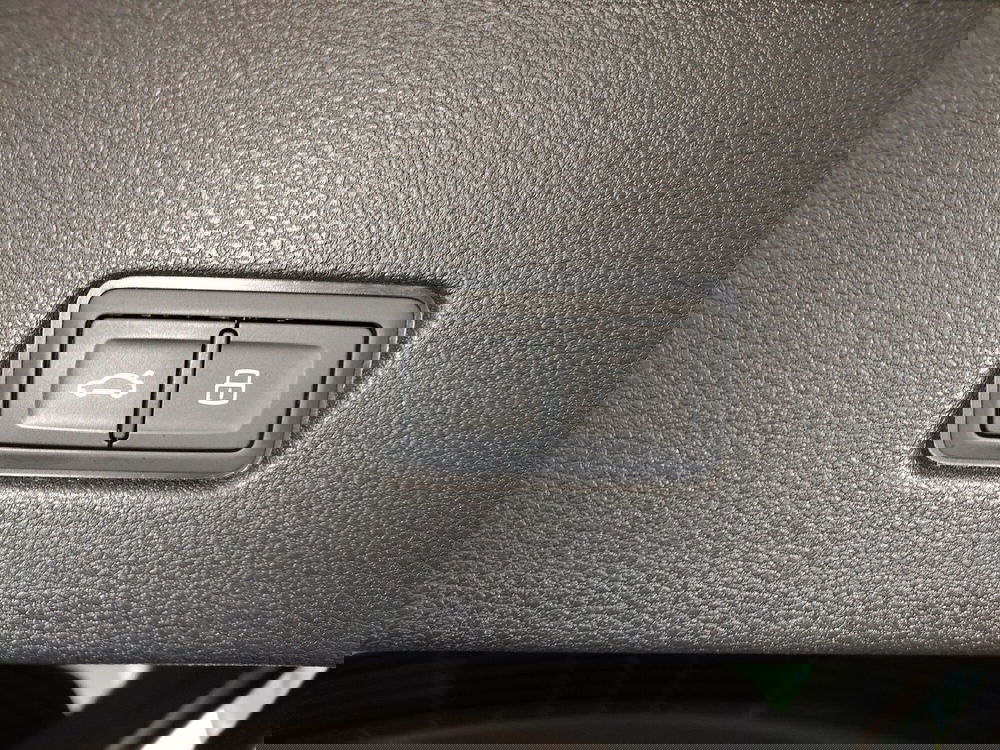 Audi Q8 nuova a Modena (16)