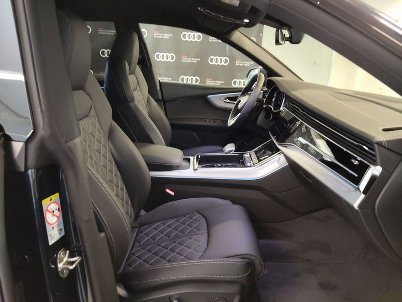 Audi Q8 nuova a Modena (17)