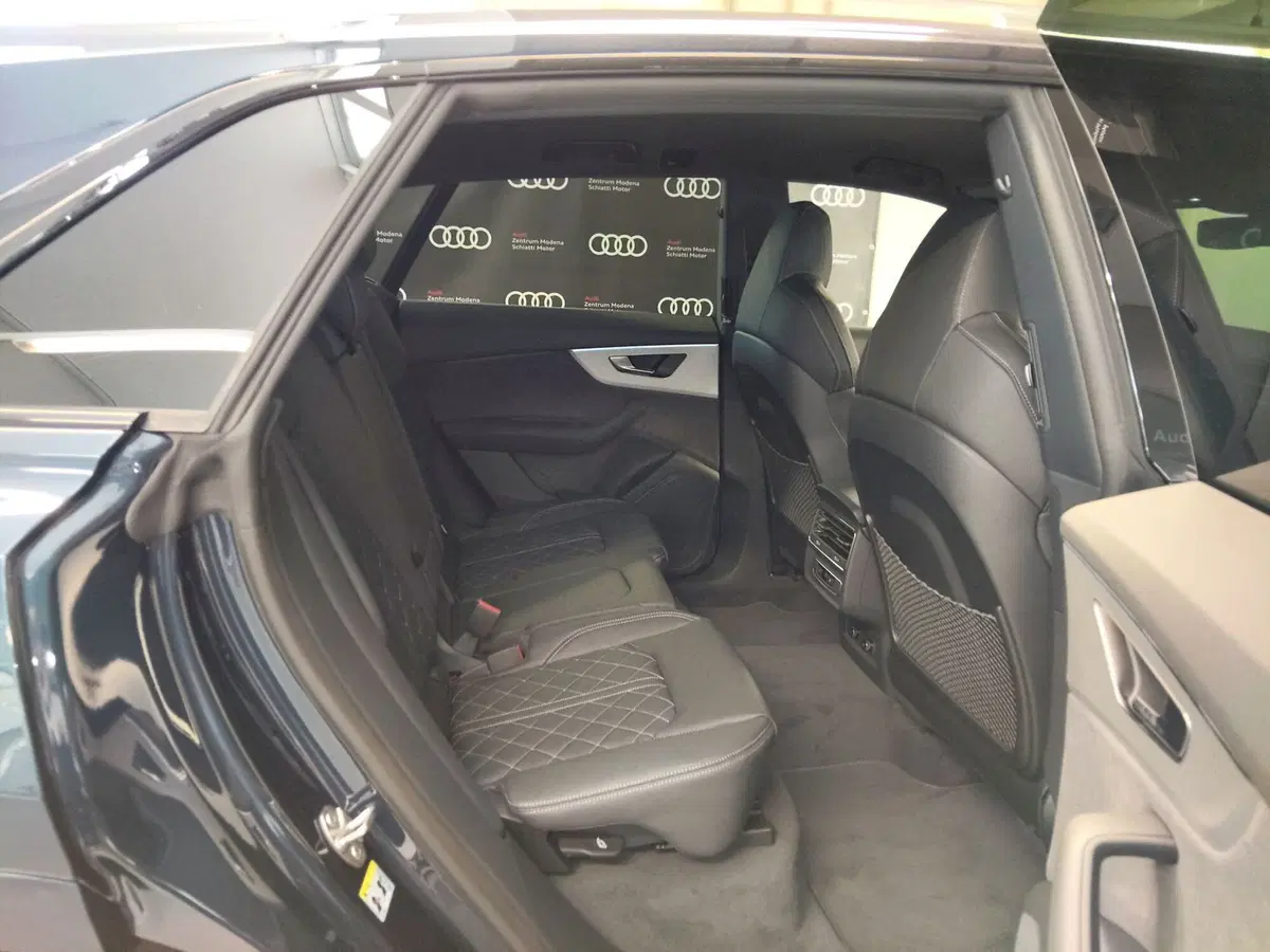 Audi Q8 nuova a Modena (18)