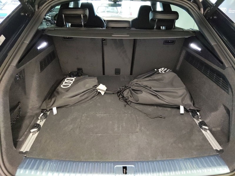 Audi Q8 nuova a Modena (19)