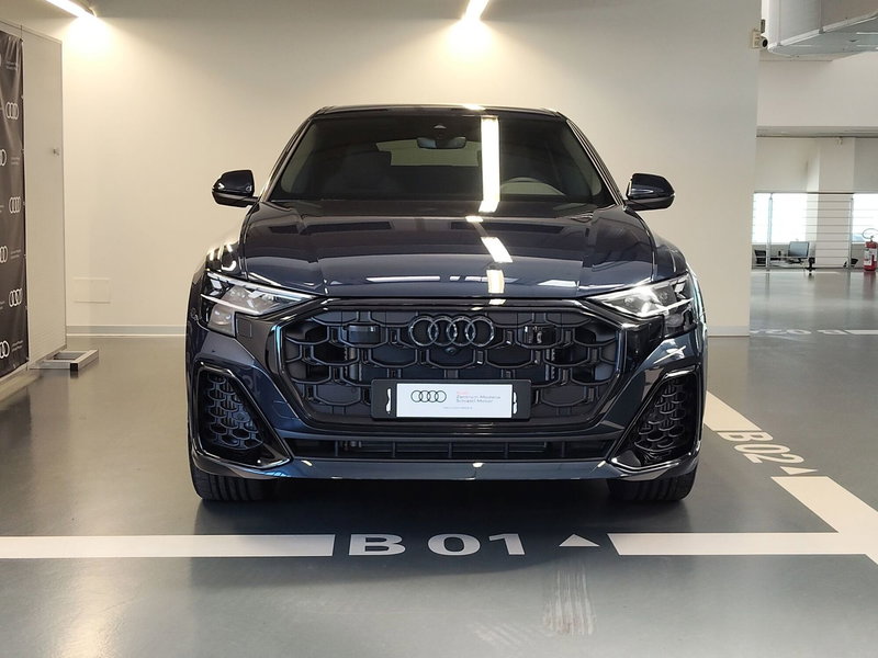 Audi Q8 nuova a Modena (2)