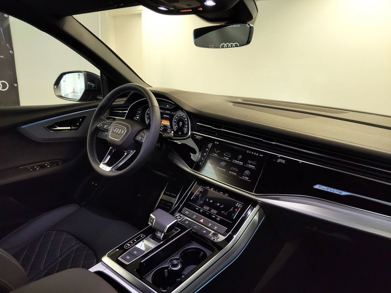 Audi Q8 nuova a Modena (8)