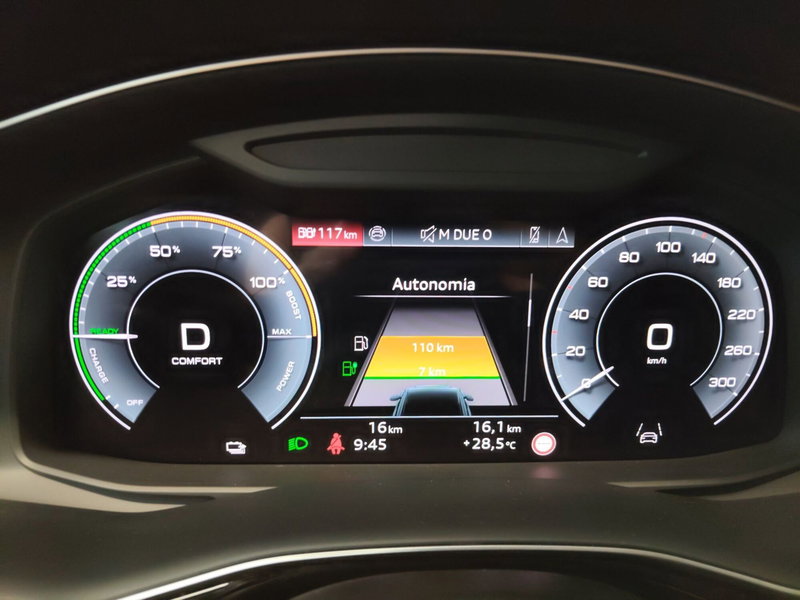 Audi Q8 nuova a Modena (9)