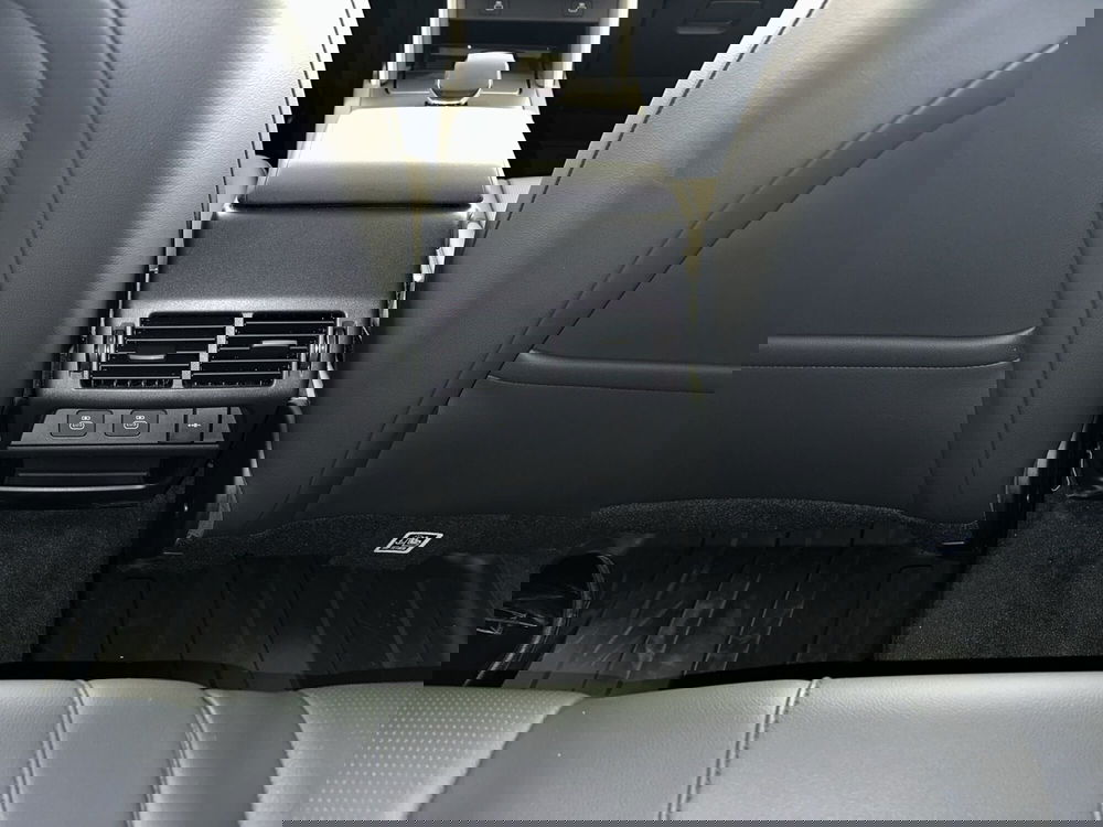 Land Rover Discovery Sport usata a Milano (13)