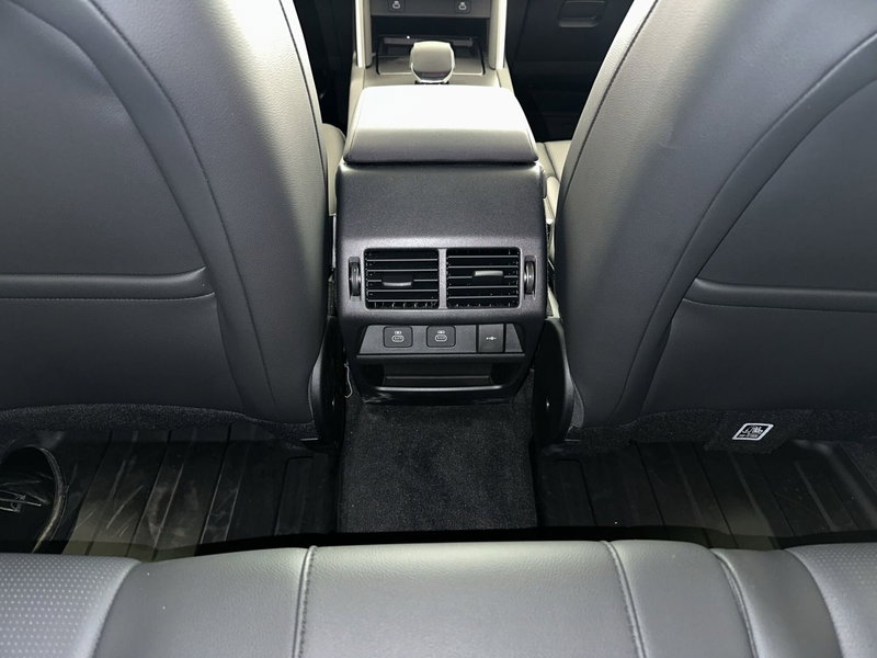 Land Rover Discovery Sport usata a Milano (13)