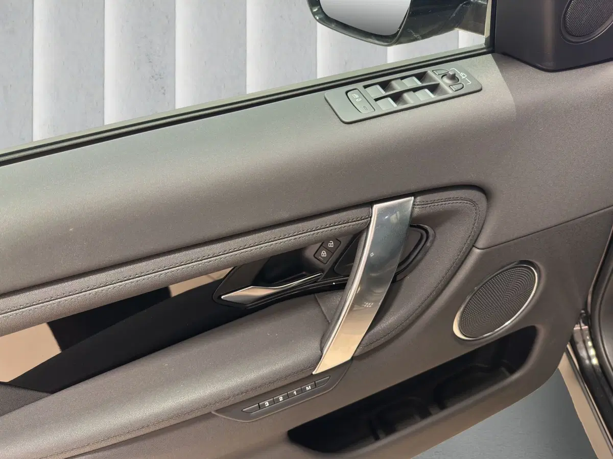 Land Rover Discovery Sport usata a Milano (15)