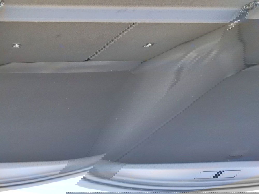 Peugeot 208 nuova a Latina (8)