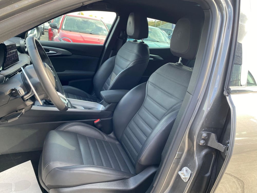 Alfa Romeo Tonale usata a Milano (10)