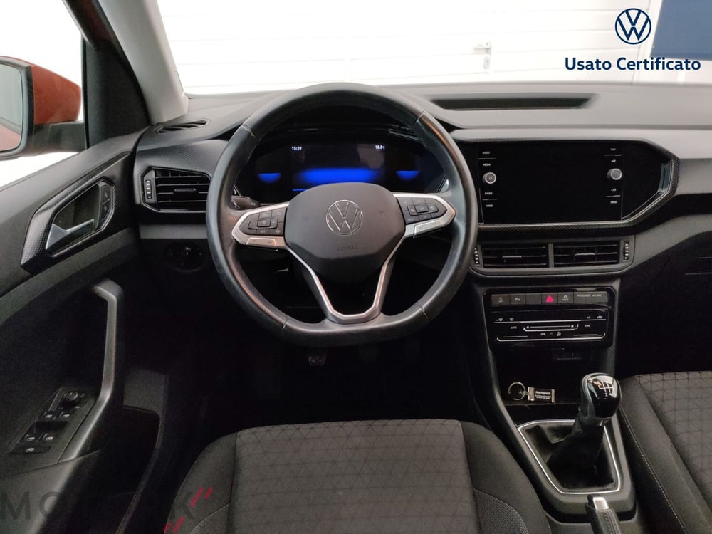 Volkswagen T-Cross usata a Varese (13)