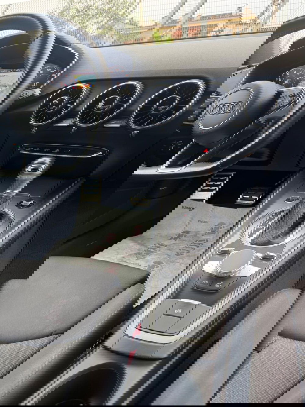 Audi TT Cabrio usata a Caserta (10)