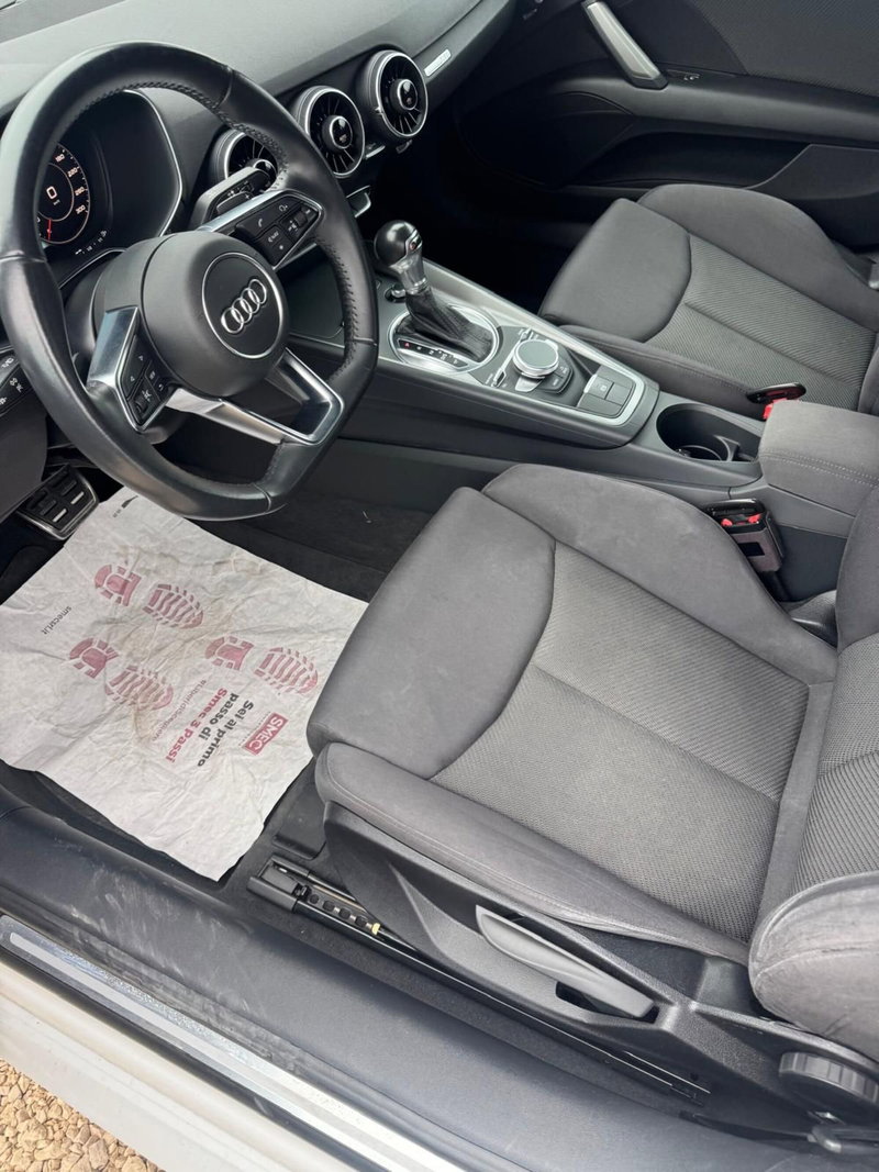 Audi TT Cabrio usata a Caserta (11)