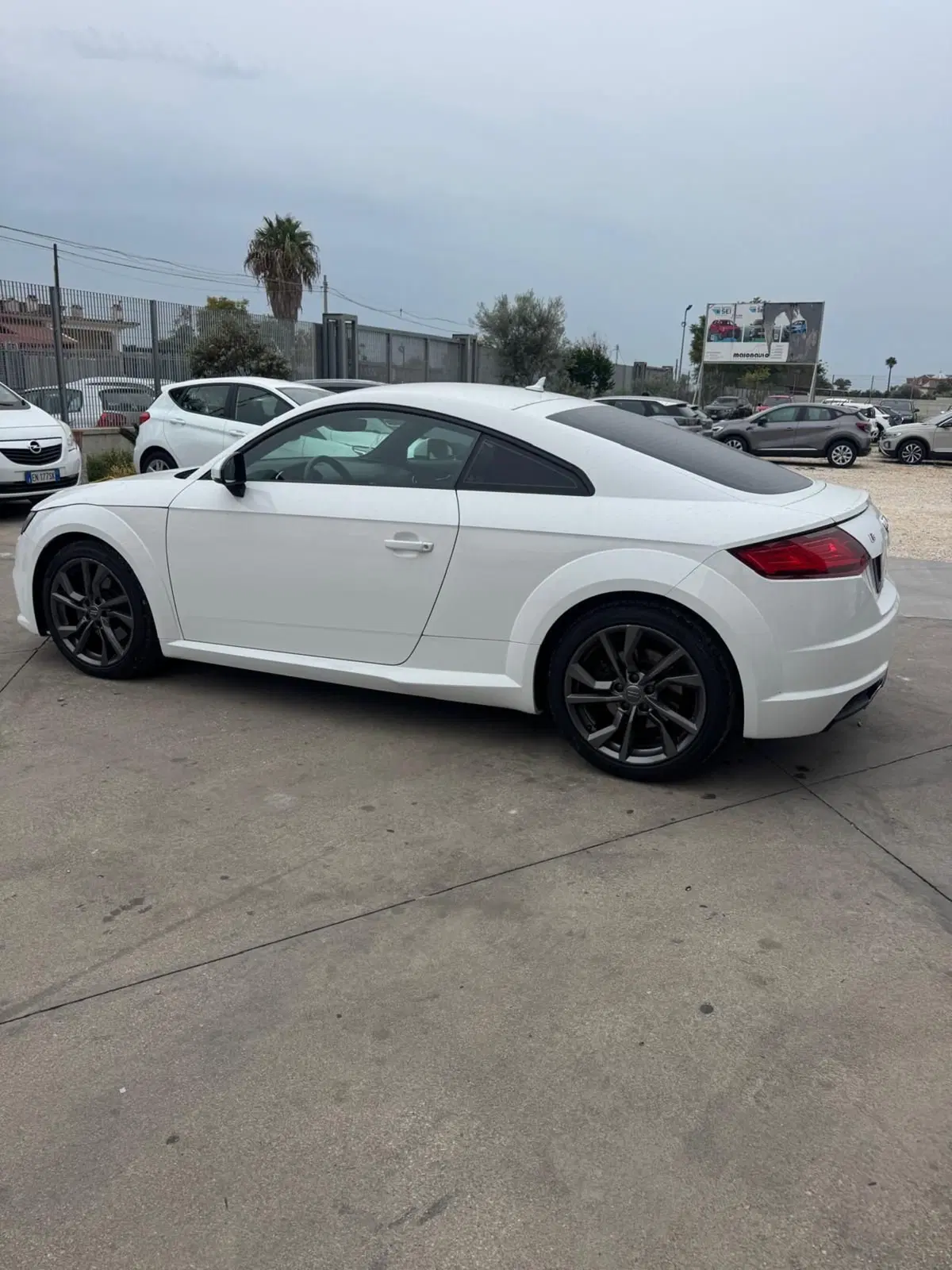 Audi TT Cabrio usata a Caserta (4)