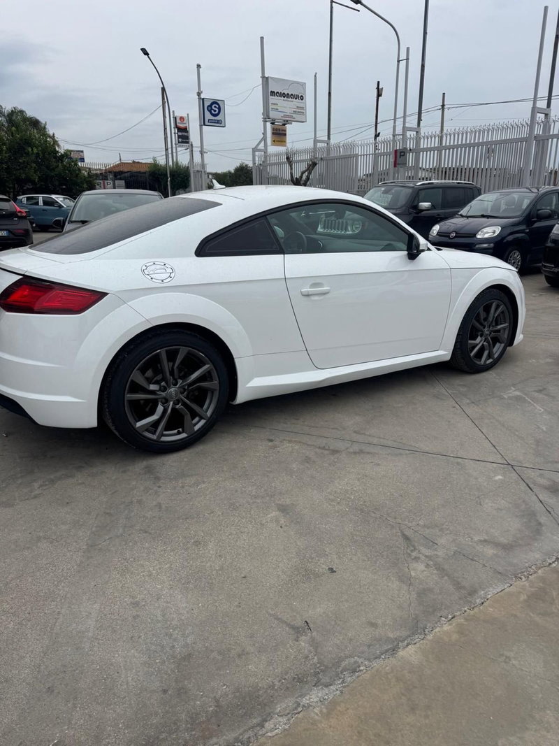 Audi TT Cabrio usata a Caserta (6)