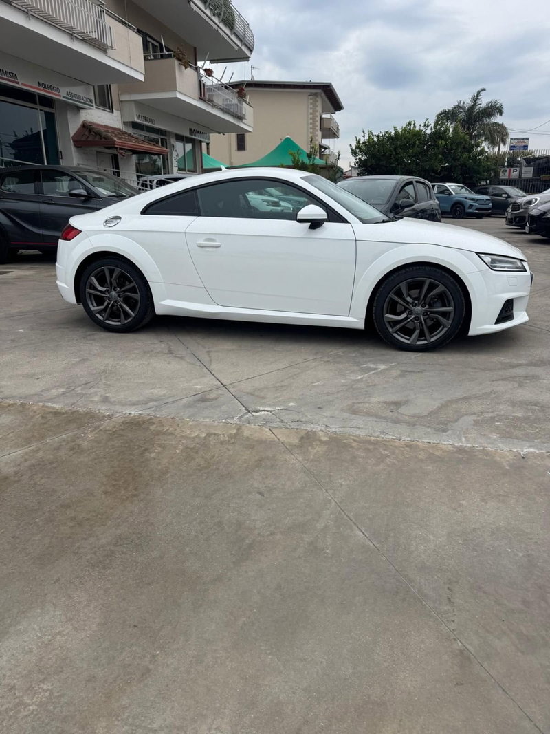 Audi TT Cabrio usata a Caserta (8)