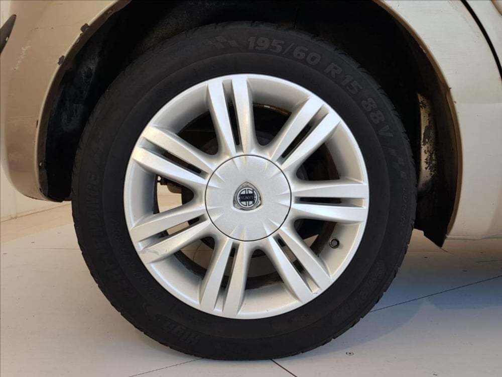 Lancia Ypsilon usata a Lucca (10)