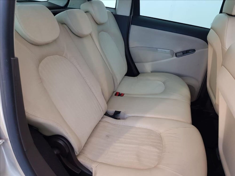 Lancia Ypsilon usata a Lucca (13)