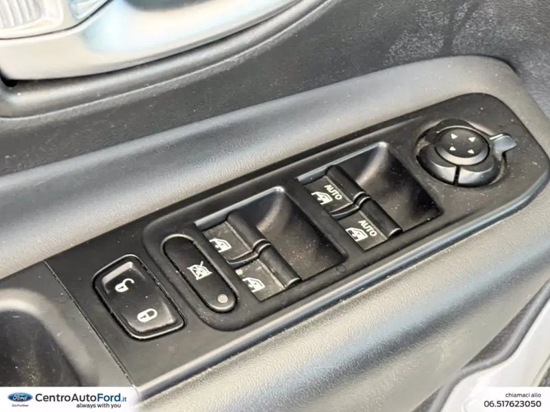 Jeep Renegade usata a Roma (19)