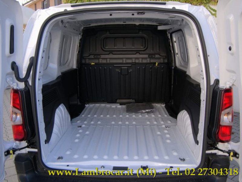 Opel Combo Furgone nuova a Milano (11)
