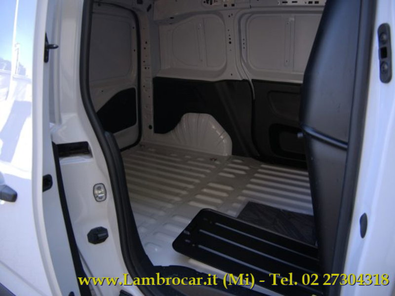 Opel Combo Furgone nuova a Milano (13)