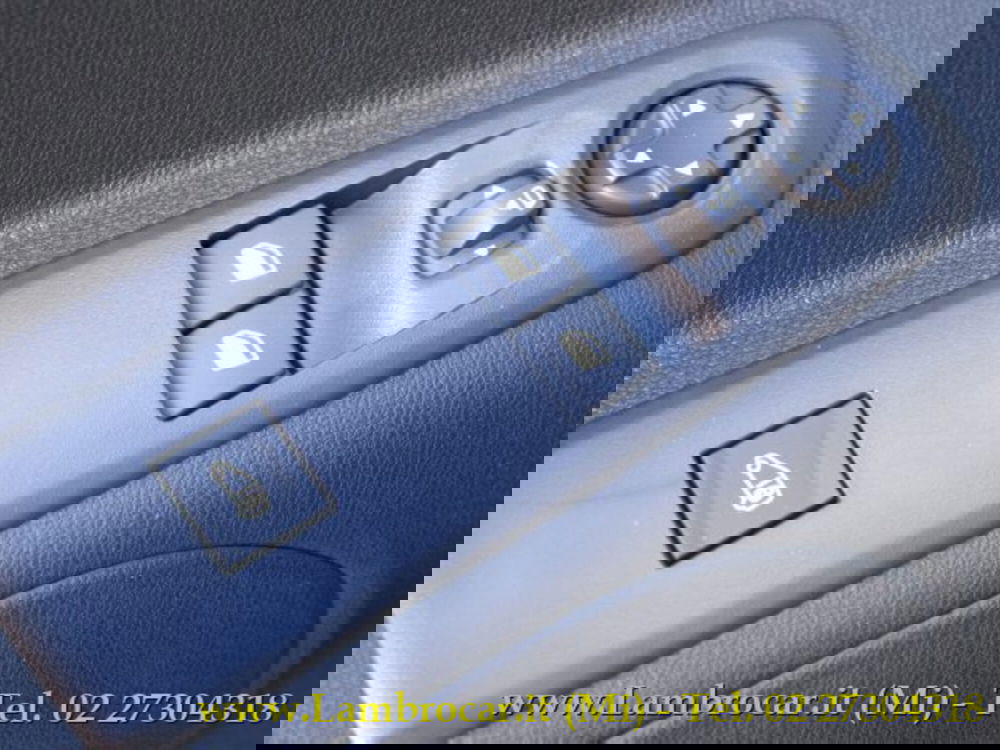 Opel Combo Furgone nuova a Milano (16)