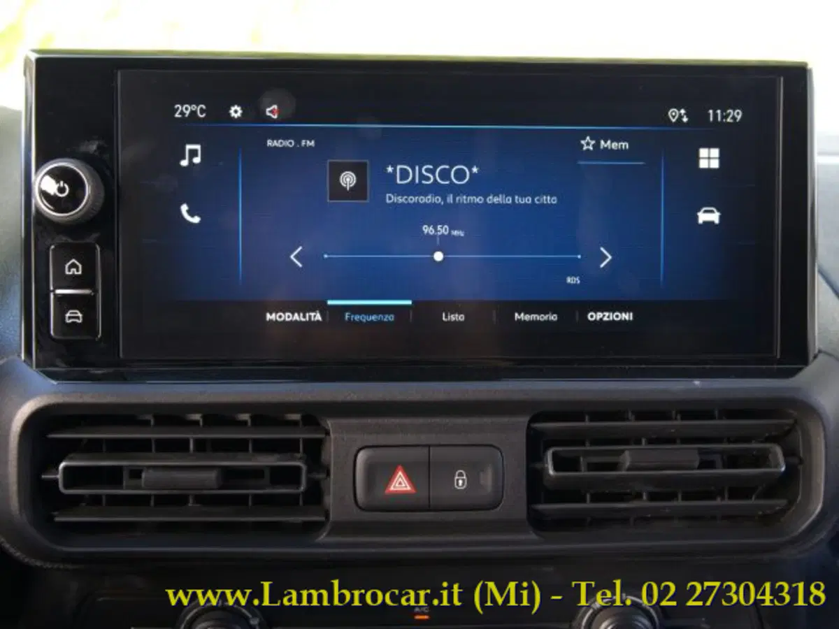Opel Combo Furgone nuova a Milano (9)