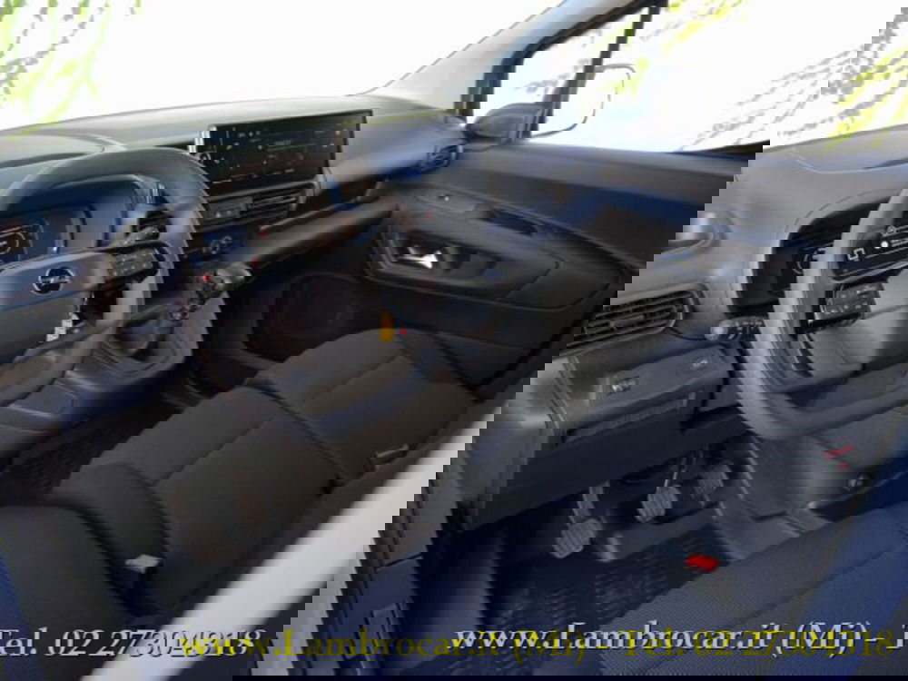 Opel Combo Furgone nuova a Milano (2)