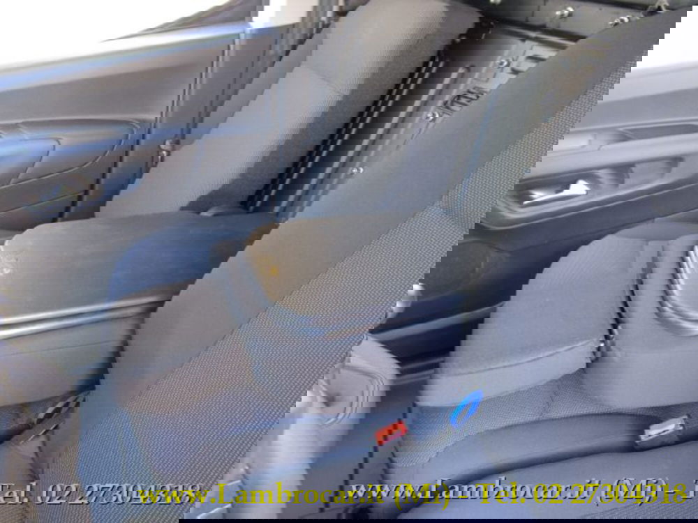 Opel Combo Furgone nuova a Milano (4)