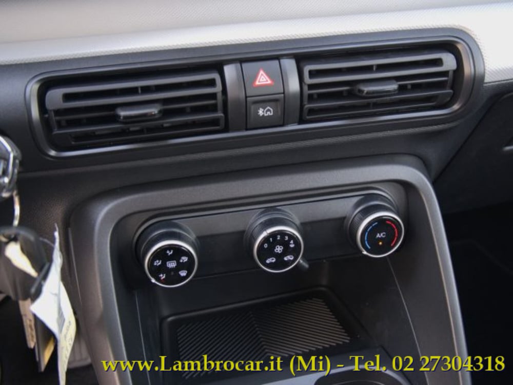 Citroen C3 Aircross nuova a Milano (11)