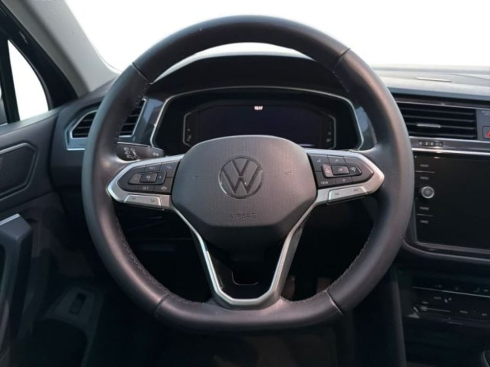 Volkswagen Tiguan usata a Lecce (12)