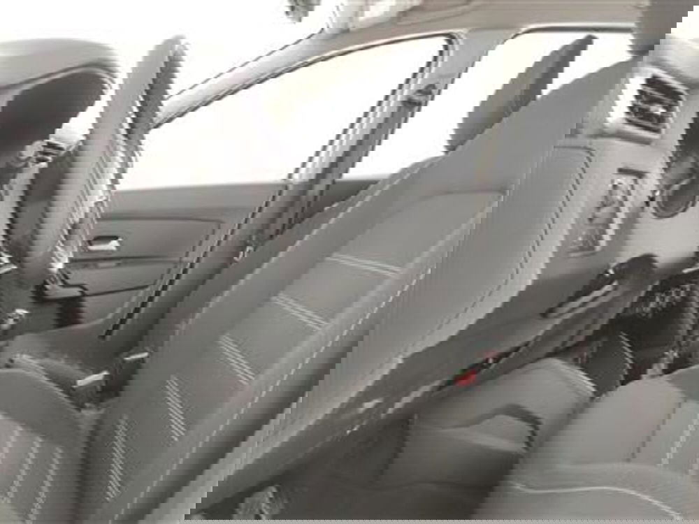 Dacia Duster usata a Bari (13)