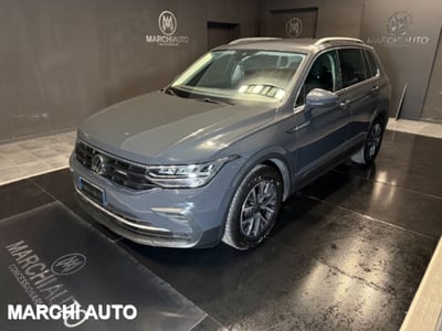Volkswagen Tiguan 2.0 TDI SCR Life del 2022 usata a Bastia Umbra