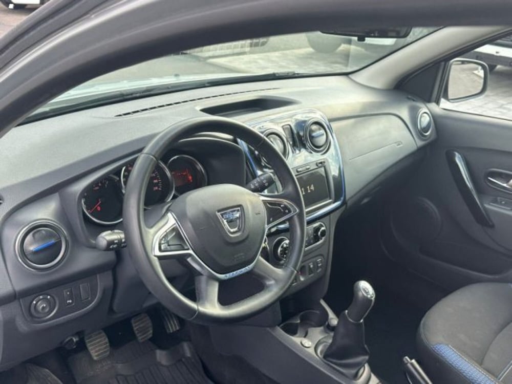 Dacia Sandero Stepway usata a Lucca (10)