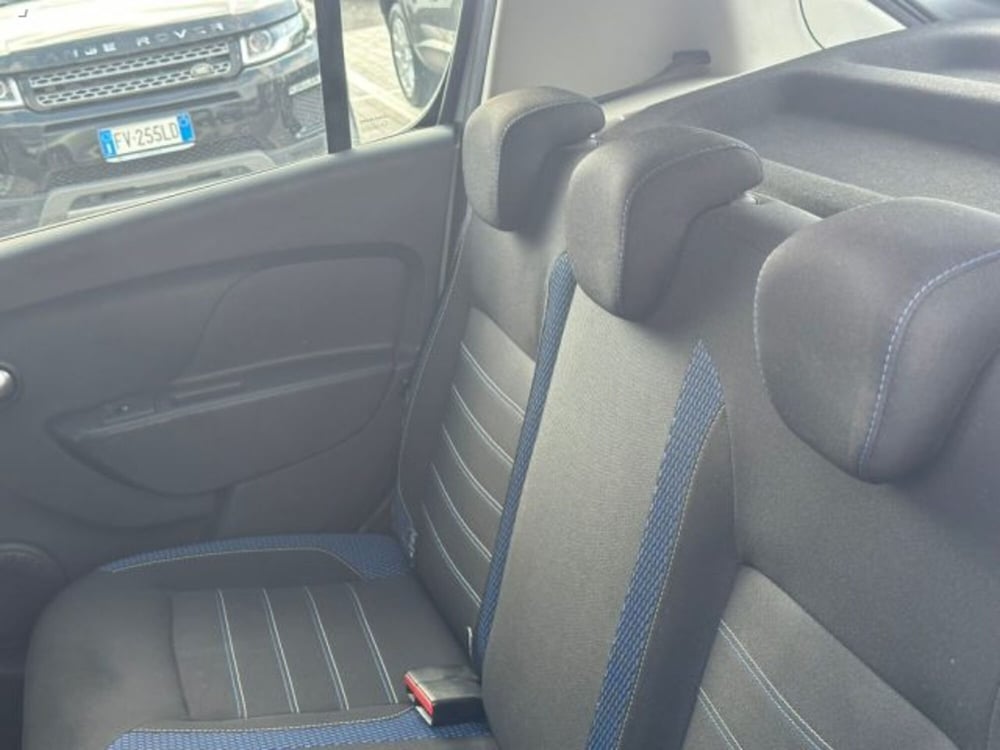 Dacia Sandero Stepway usata a Lucca (13)