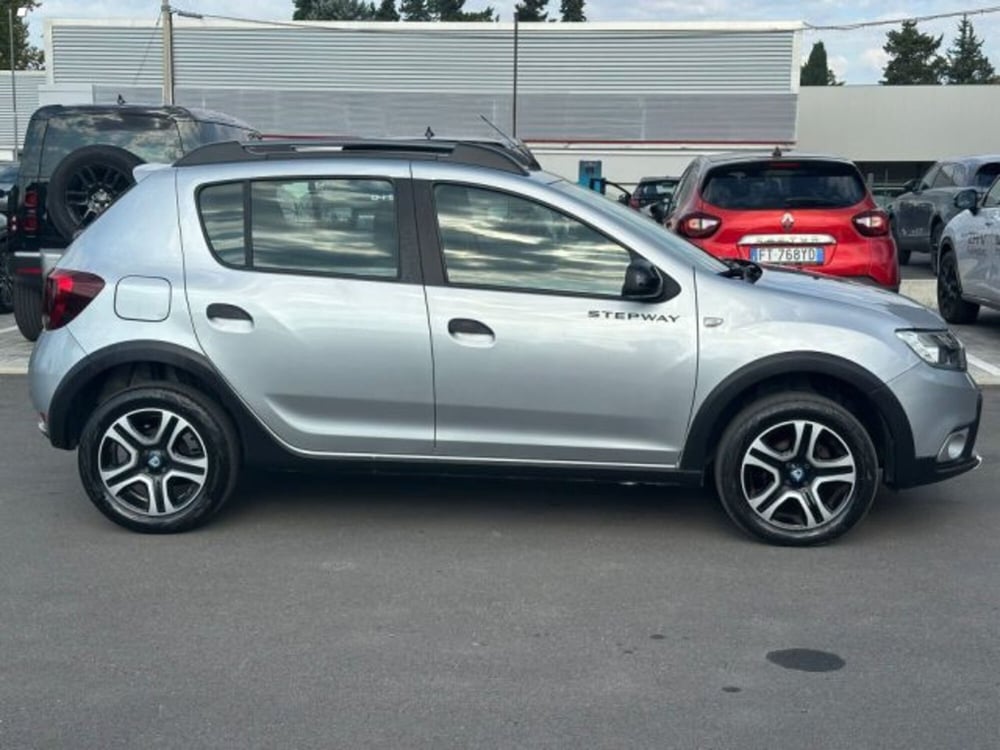 Dacia Sandero Stepway usata a Lucca (2)