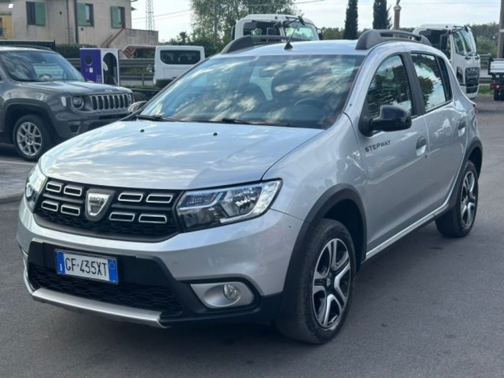 Dacia Sandero Stepway usata a Lucca (6)