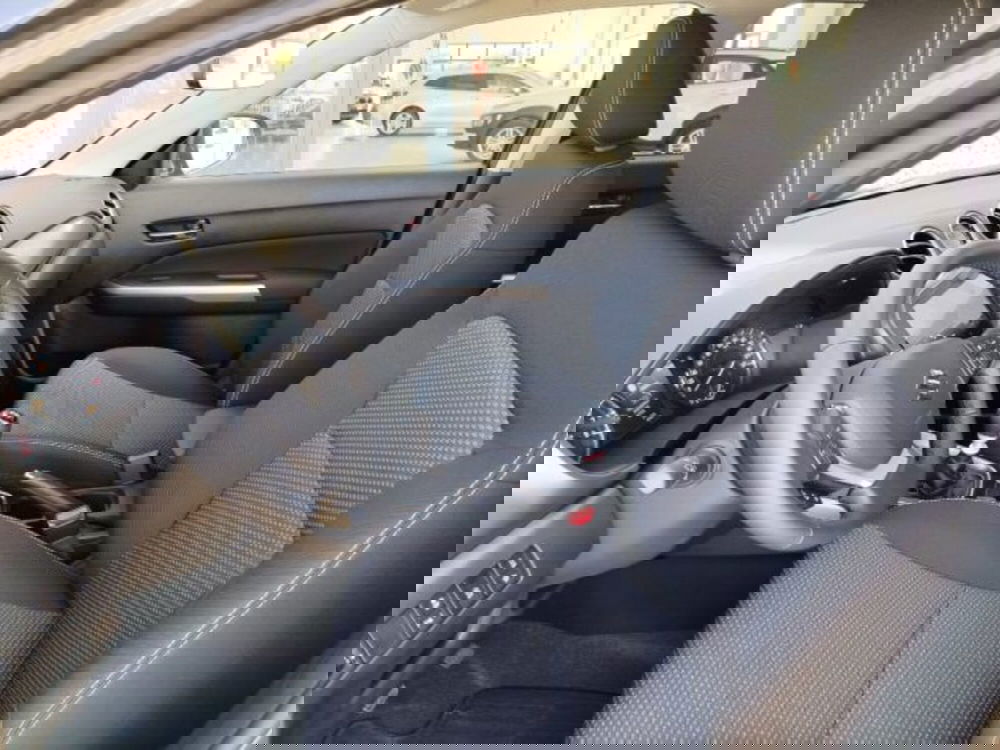 Suzuki Vitara nuova a Oristano (17)