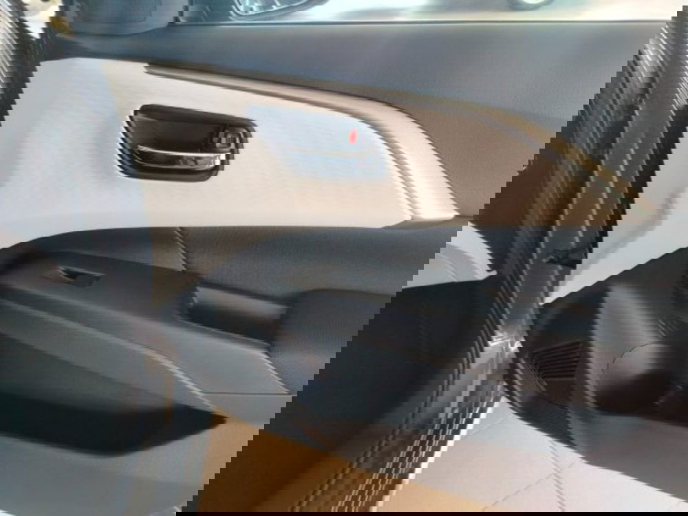 Suzuki Swift nuova a Oristano (14)