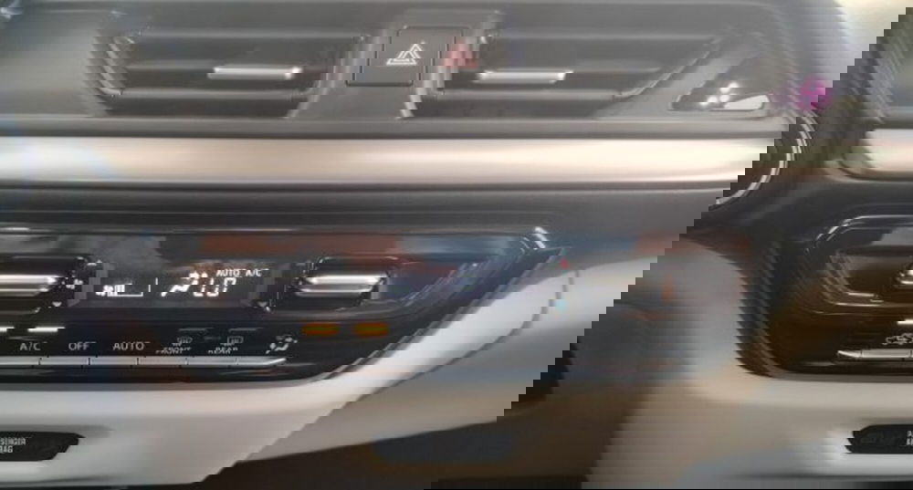 Suzuki Swift nuova a Oristano (7)