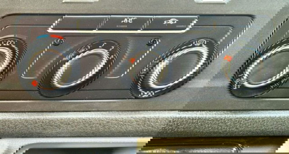 Volkswagen Veicoli Commerciali Transporter Furgone usata a Oristano (17)