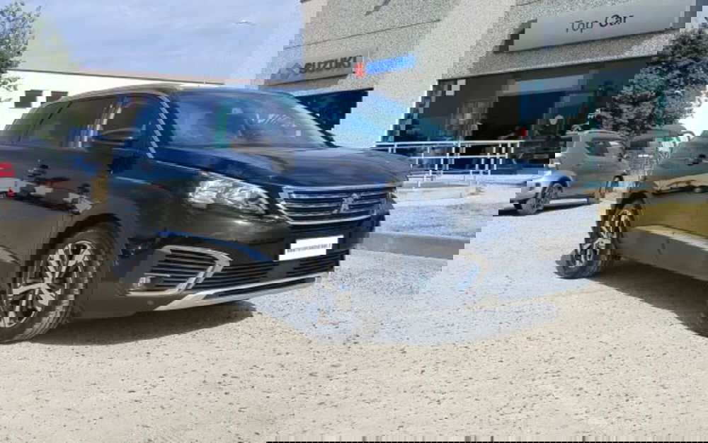 Peugeot 5008 usata a Oristano