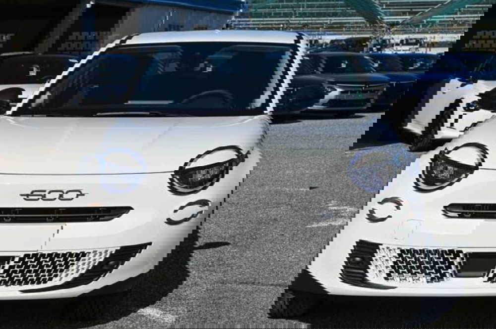 Fiat 600 nuova a Torino (2)