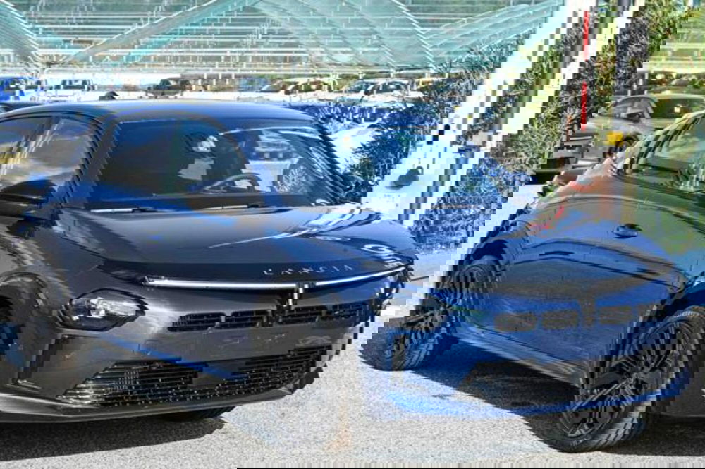 Lancia Ypsilon nuova a Torino (3)